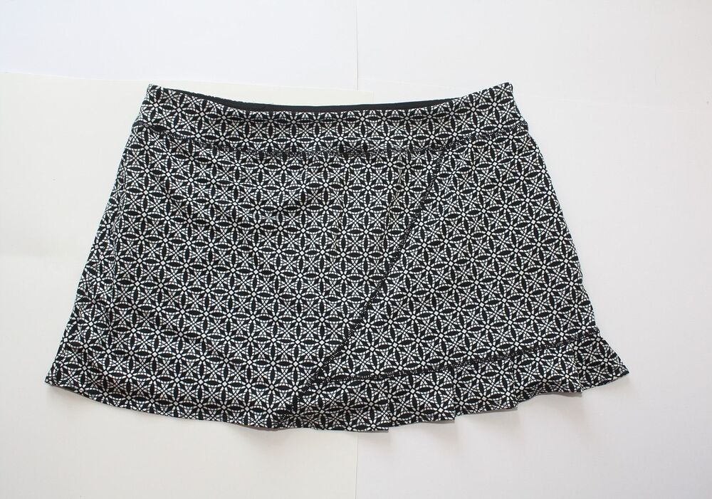 LOLA Skort Swimsuit Bottom Sz. XXL Black White Op Art Ruffle Beach Pool #03